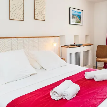 Otel Au Bien Etre Piscine Chauffee Villecroze