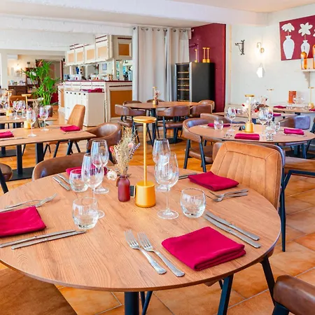 Au Bien Etre Piscine Chauffee Hotel