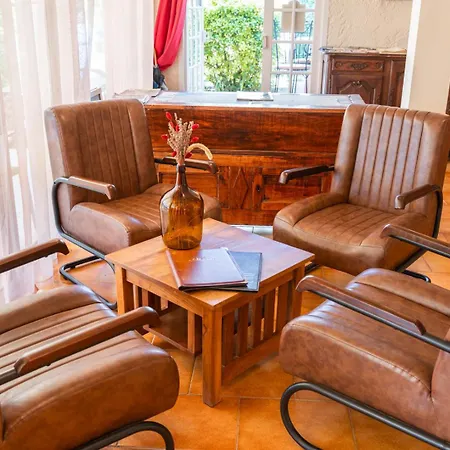 Hotel Au Bien Etre Piscine Chauffee