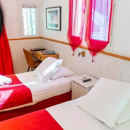 Hotel Au Bien Etre Piscine Chauffee Villecroze
